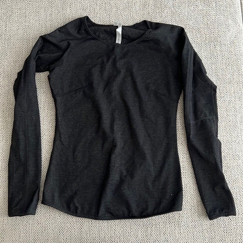 Charcoal Gray long sleeve Lululemon shirt